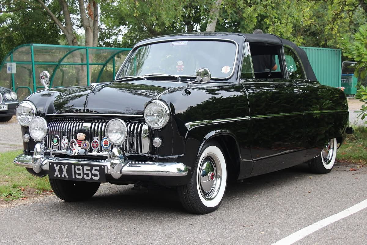 Dean's Ford Consul Convertible side profile